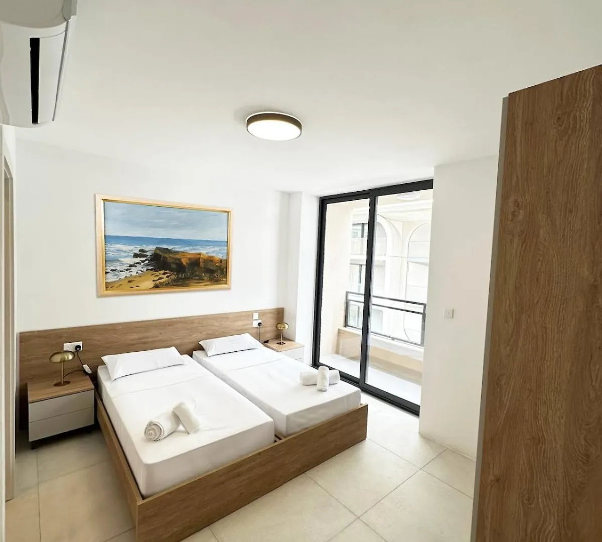 Stylish Retreat In Pacaville Saint Julian's 0*,