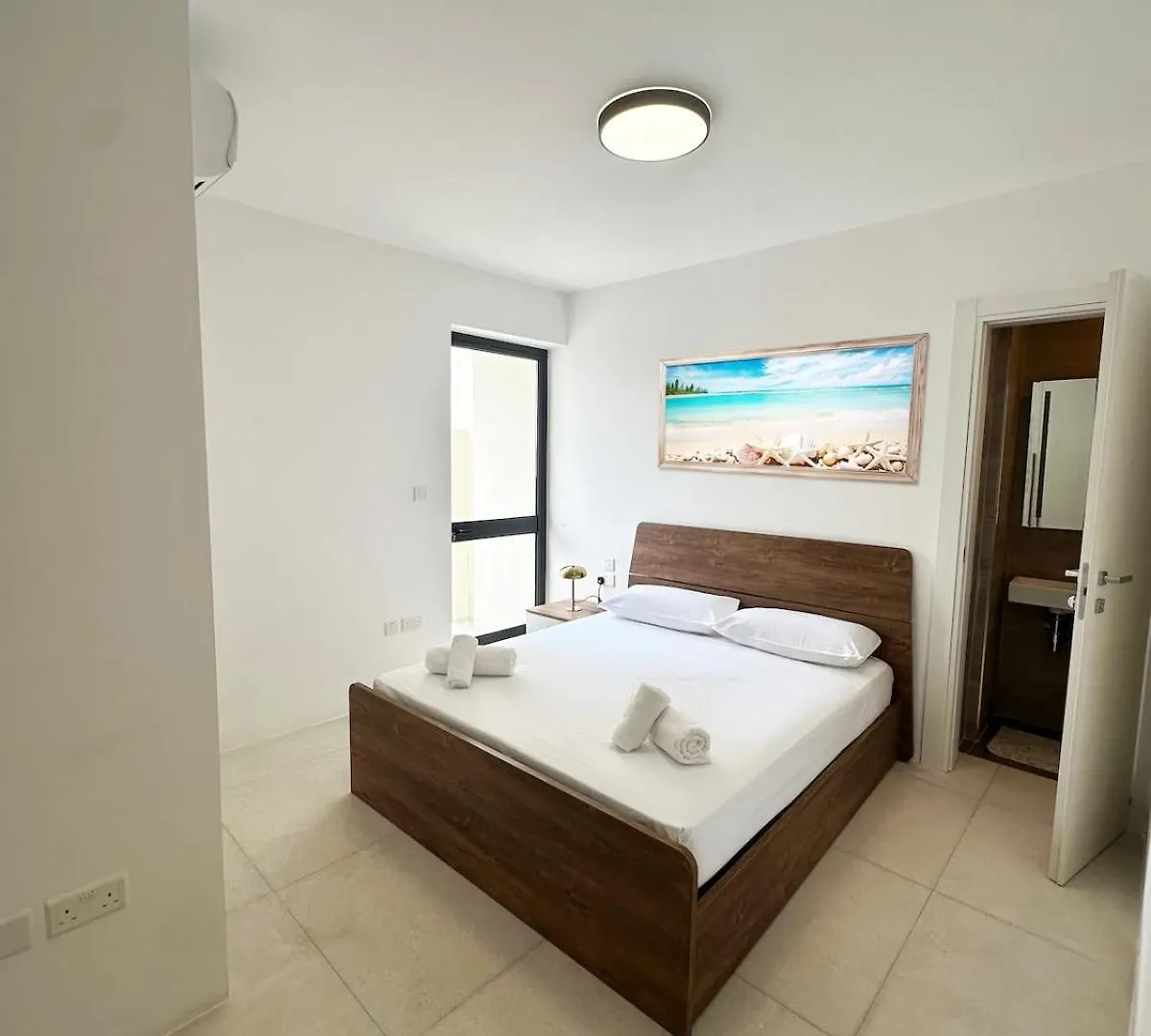Stylish Retreat In Pacaville Saint Julian's Apartment