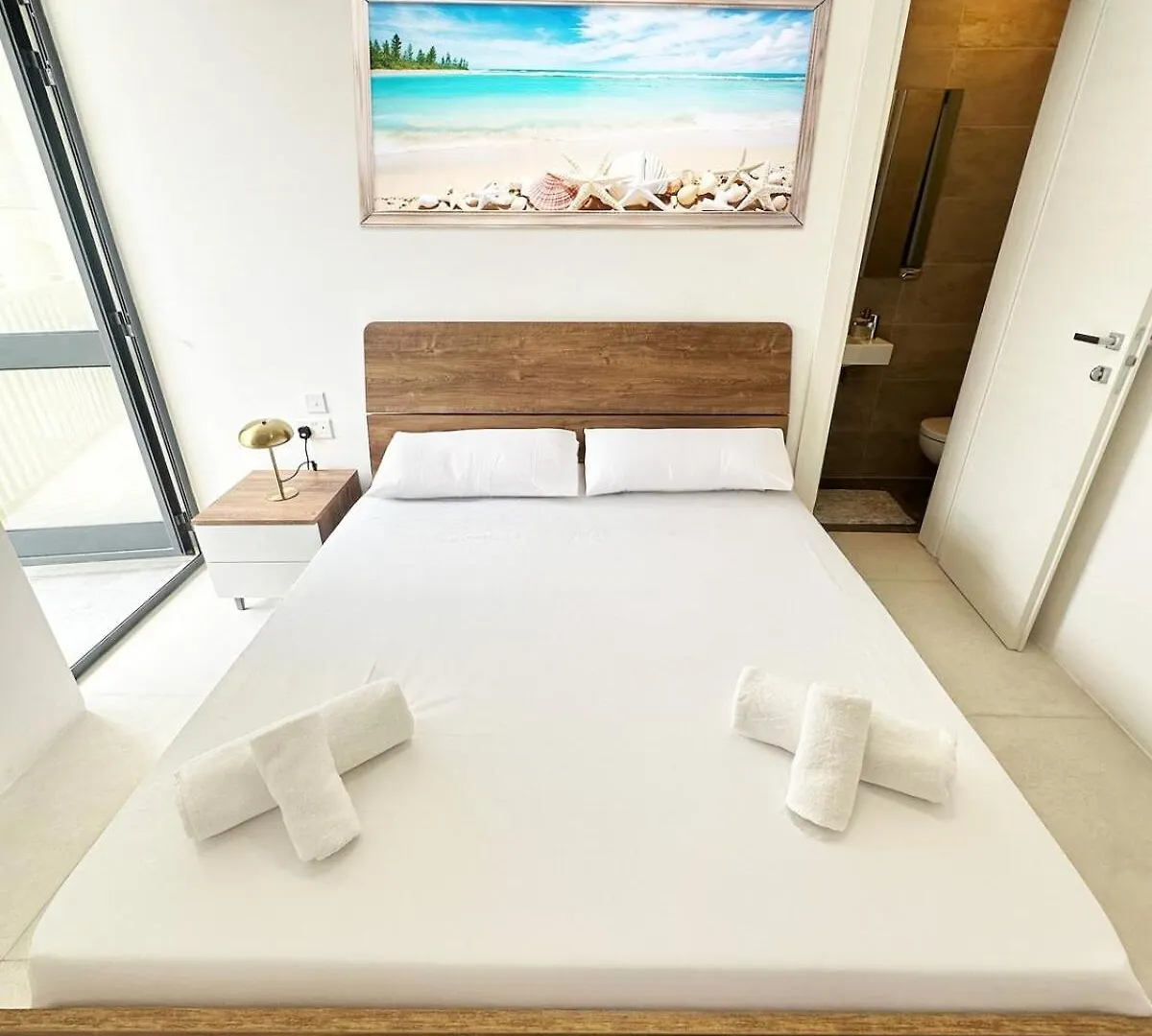 Apartment Stylish Retreat In Pacaville Saint Julian's