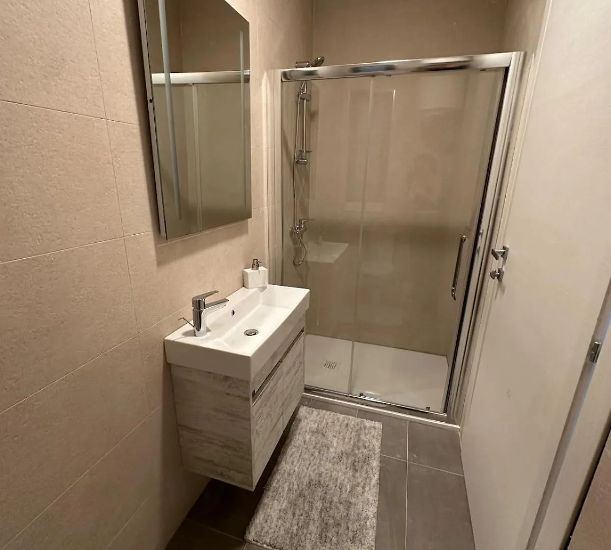 Apartment Stylish Retreat In Paceville Saint Julian's